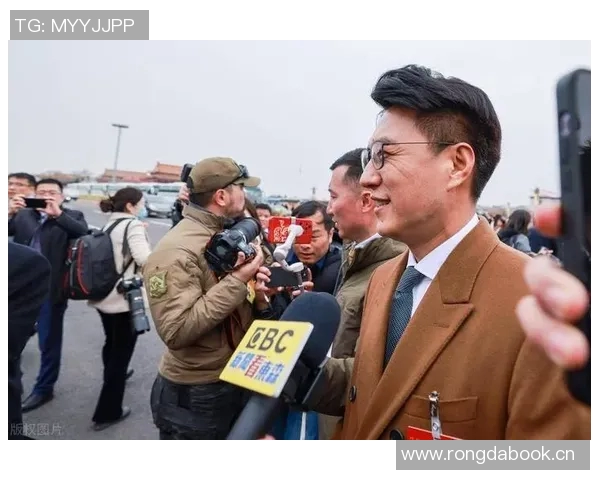 深圳篮球队的崛起之路:从默默无闻到全国瞩目的辉煌历程 深圳篮球队的崛起之路:从默默无闻到全国瞩目的辉煌历程